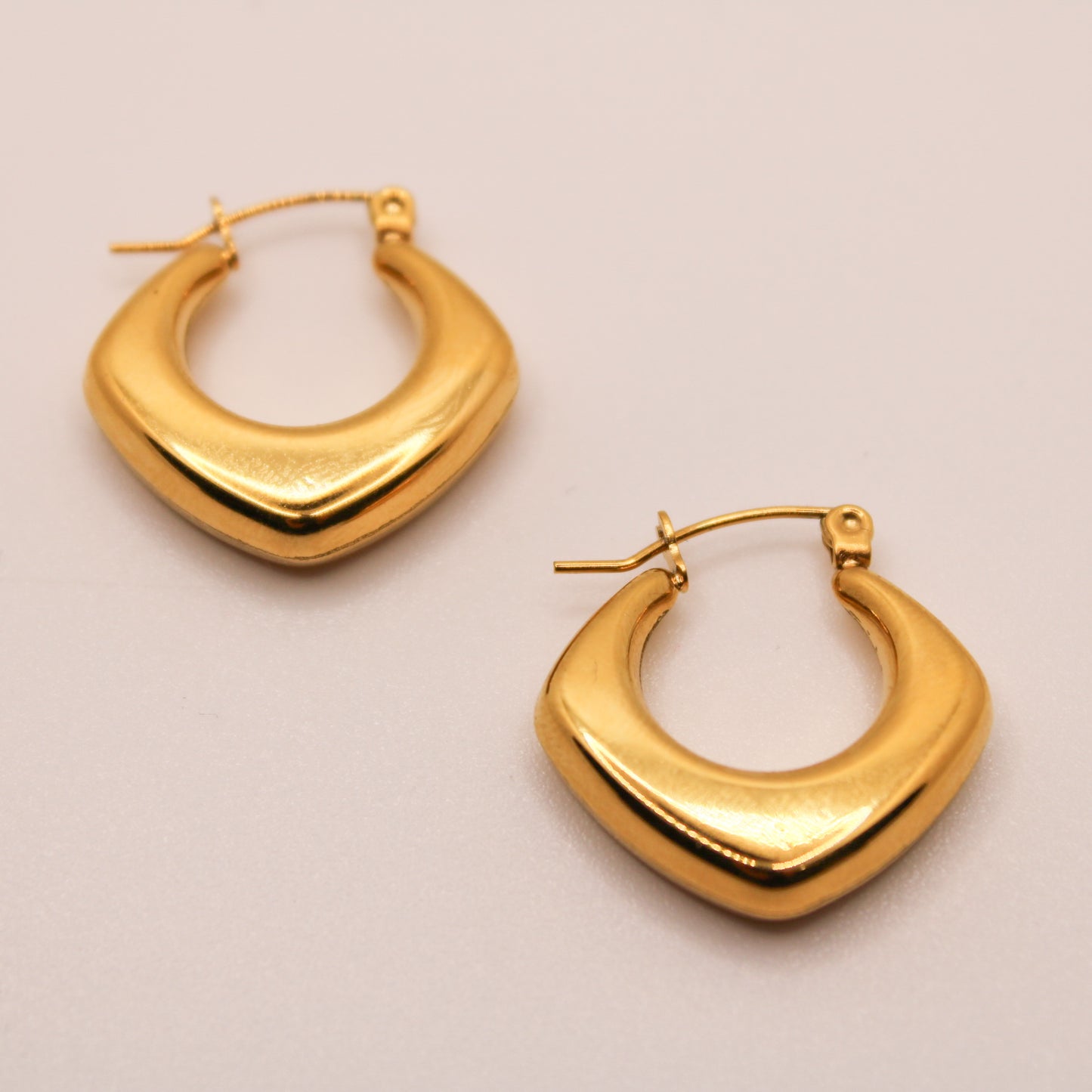 Geometric Hoops