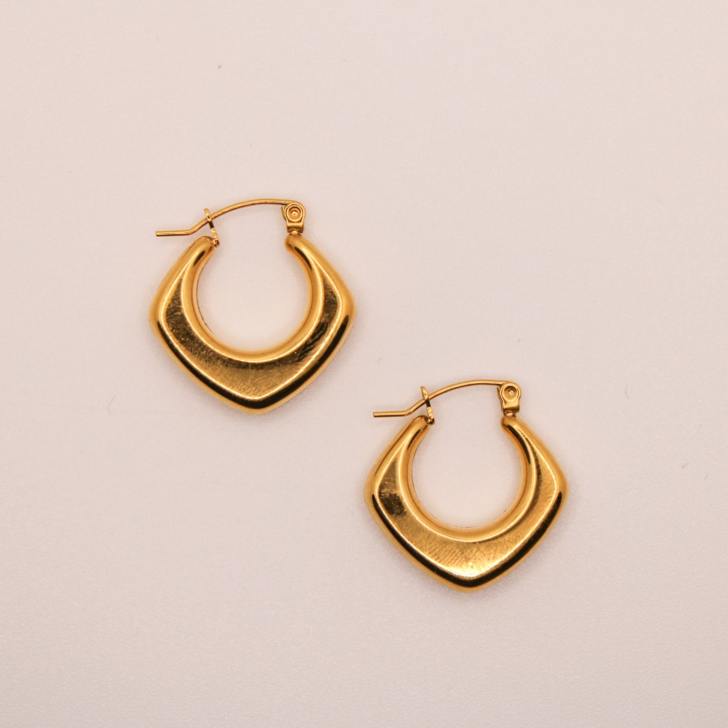 Geometric Hoops