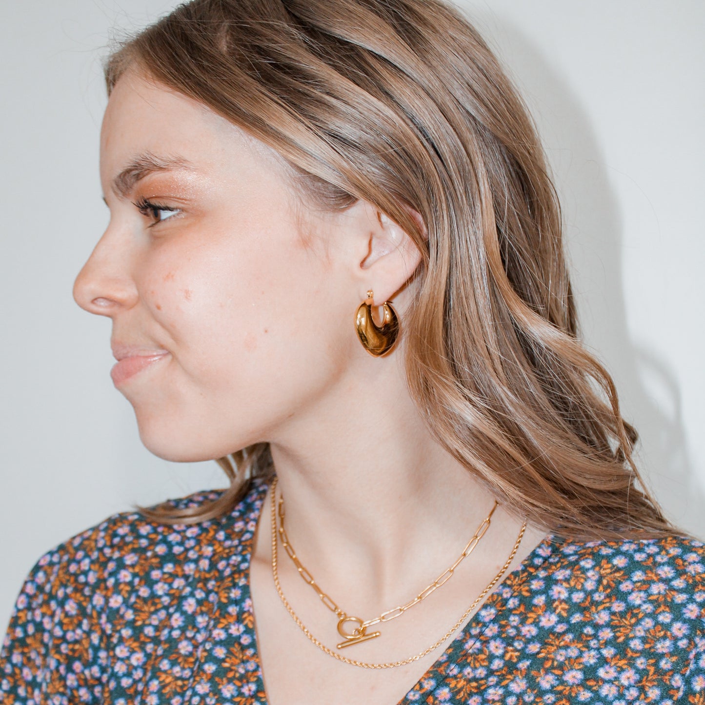 Thick Geometric Hoops